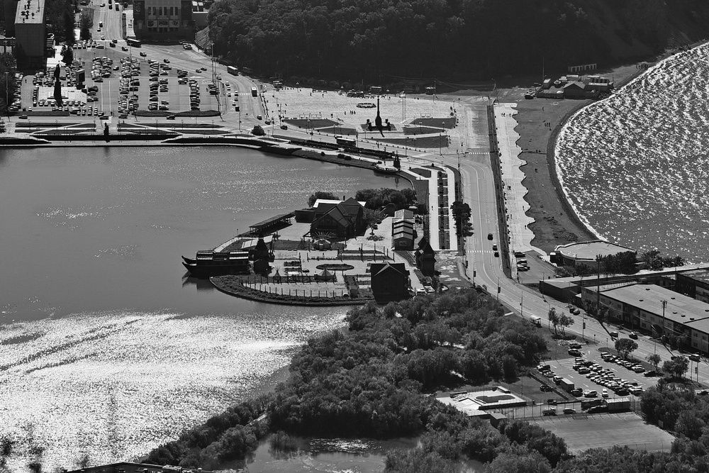 Фотография автора Александр Челмодеев