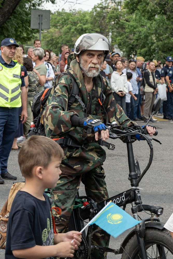 Все ждут парад!