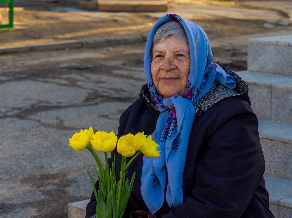 Я принесла Вам весну... ( I have brought you Spring )