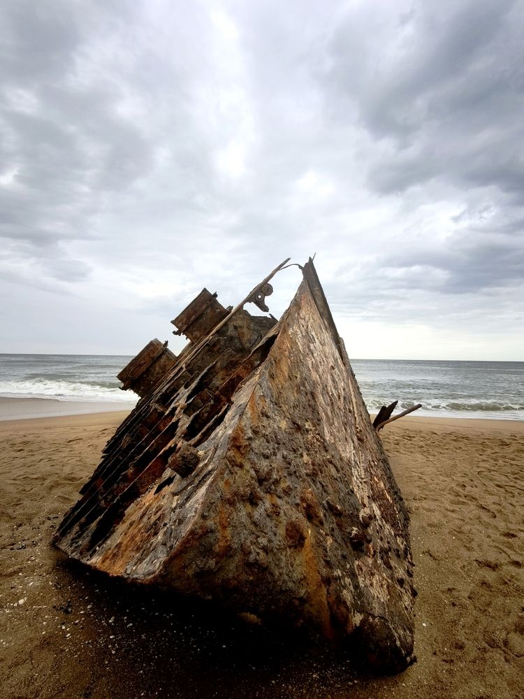 Cathay VIII: Shipwreck on La Pedrera Beach