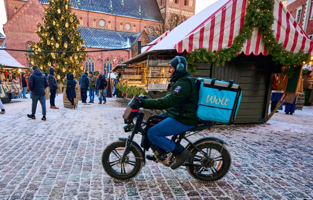 Праздничная доставка.