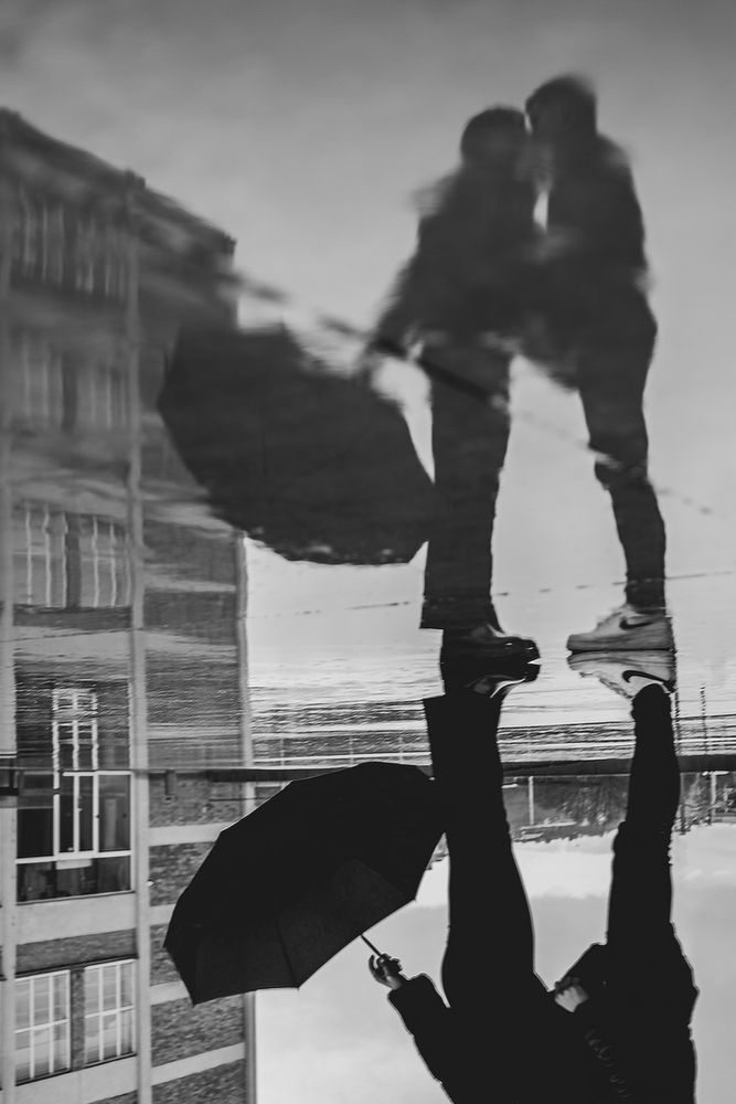 Meeting in the reflection