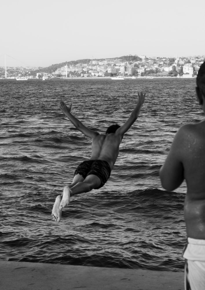A dive into the Bosphorus
