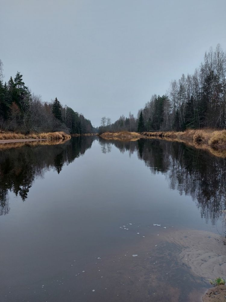 Река осенью