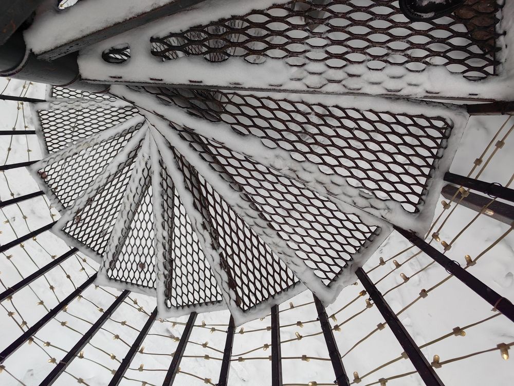 Всё в ажуре