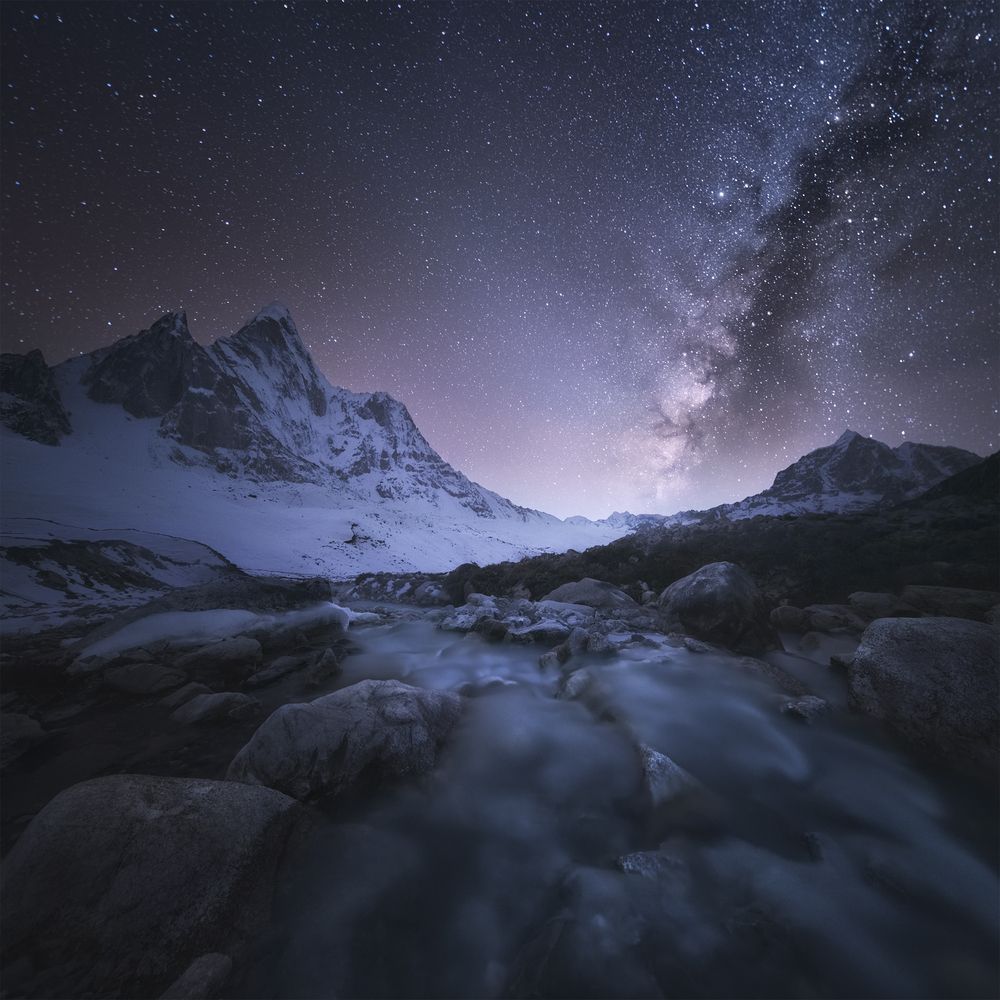 Ama Dablam\'s enjoying the Milky Way
