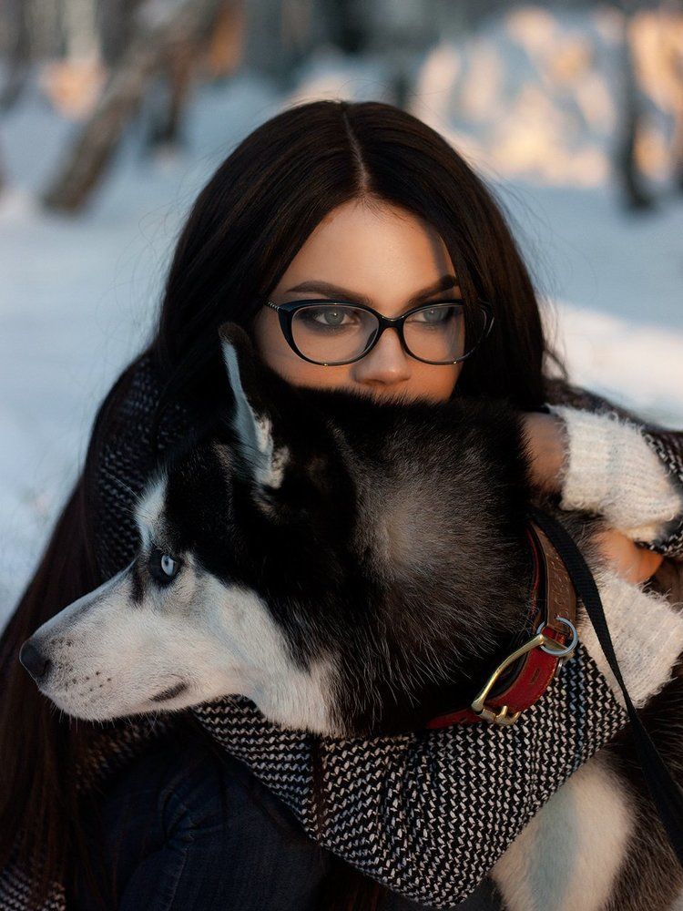 под защитой