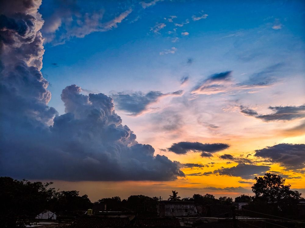 A Pause Between Day and Night