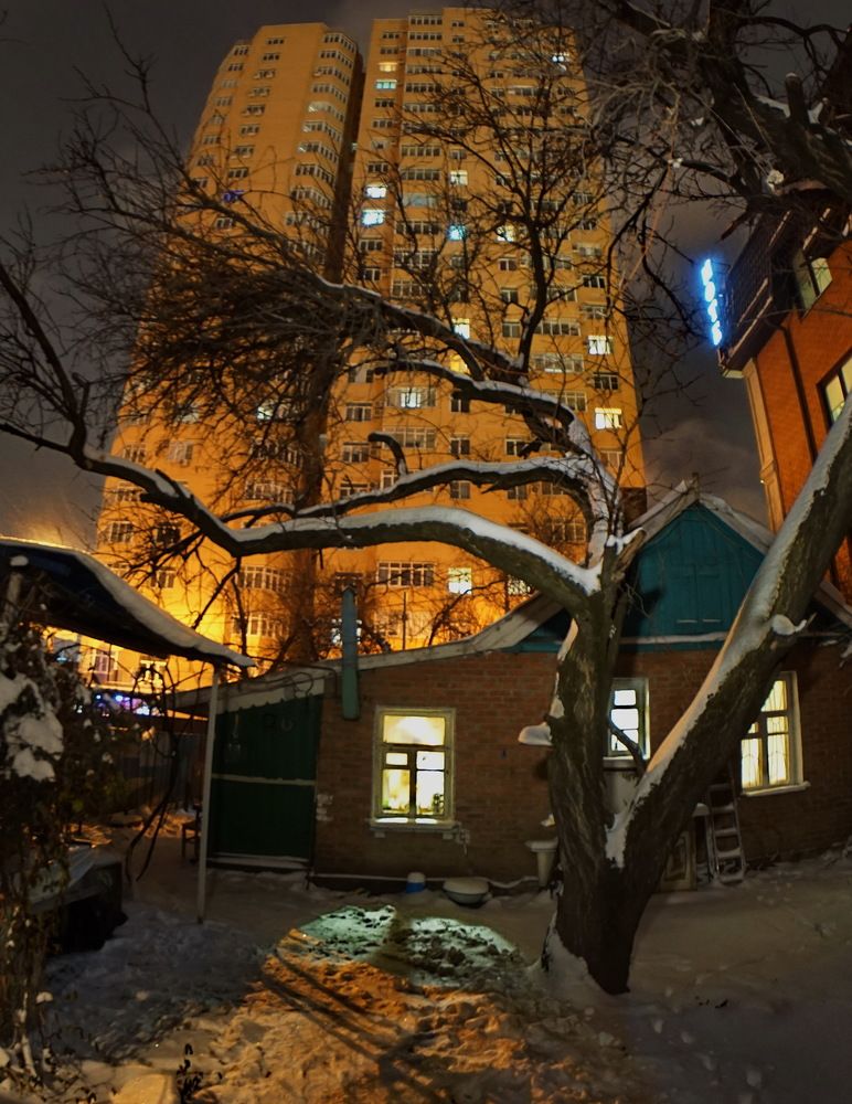 \"Зимний вечер в городе\"