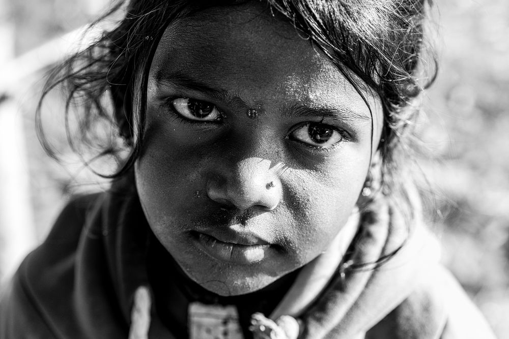 Strong Gaze, Stronger Connection.