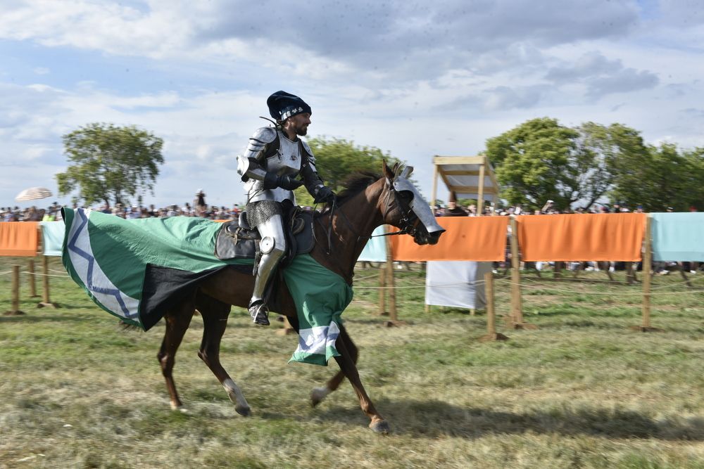 «В порыве ветра!»