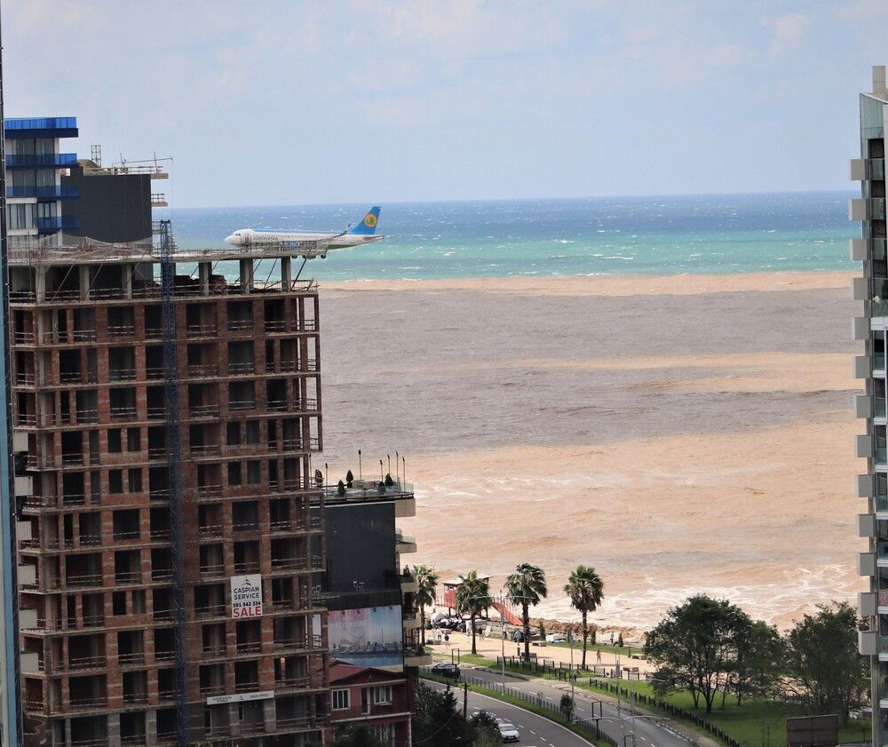 Под крылом самолета