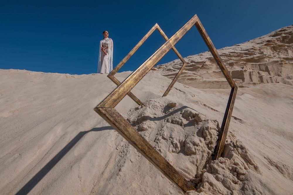 Photograph by Alexandre Dpari