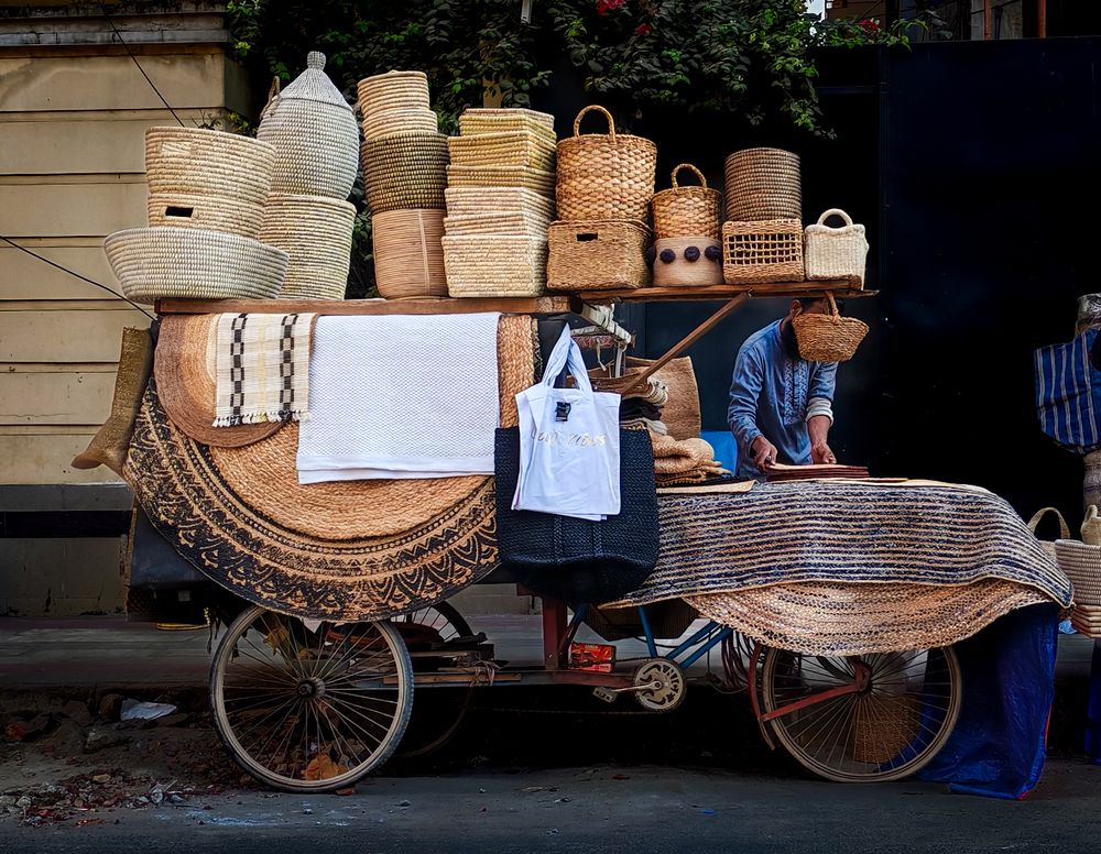 The Mobile Gallery of Artisanal Weaves