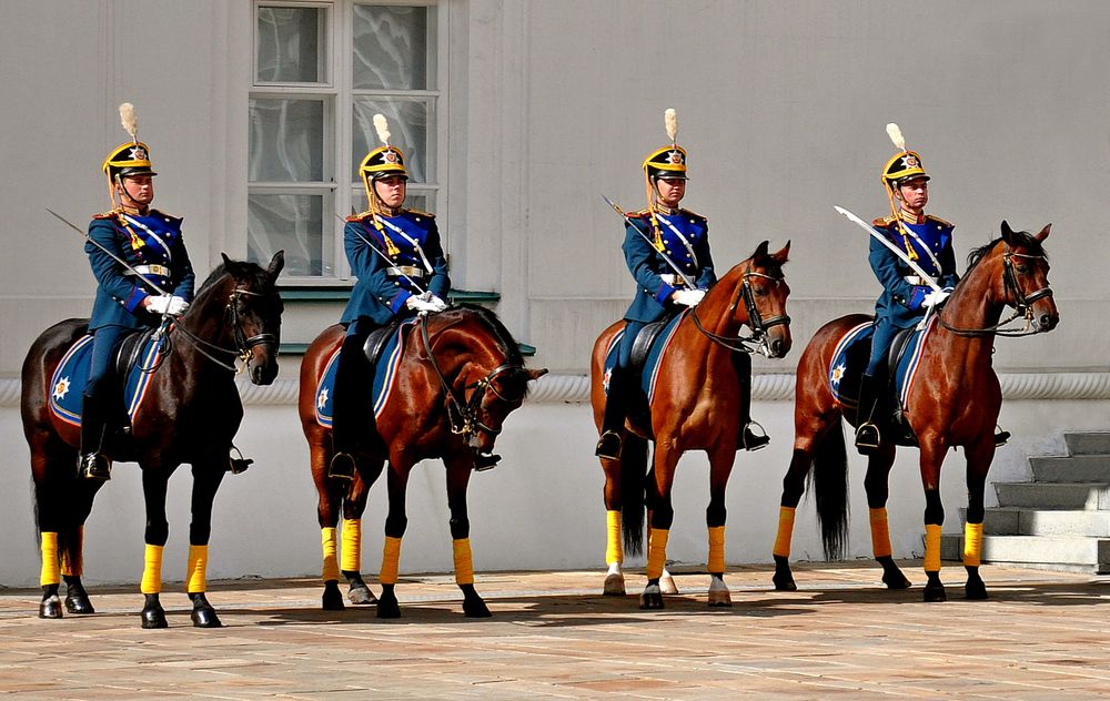 Кавалеристы.