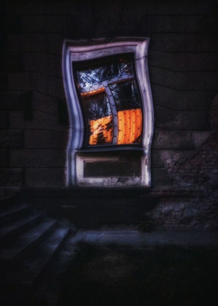 Photograph by Anna Na