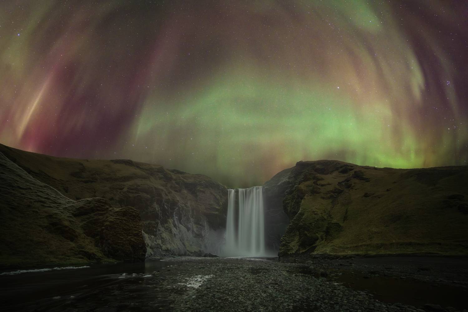 Rainbow over skogafoss