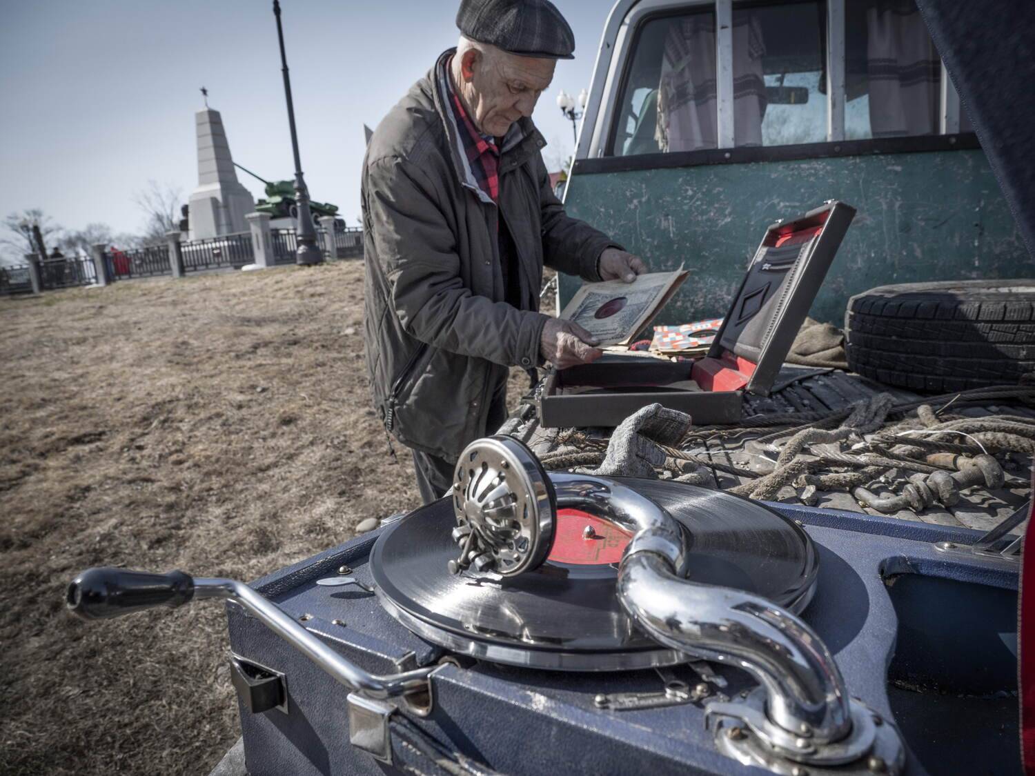 Каждый год 9-го мая.