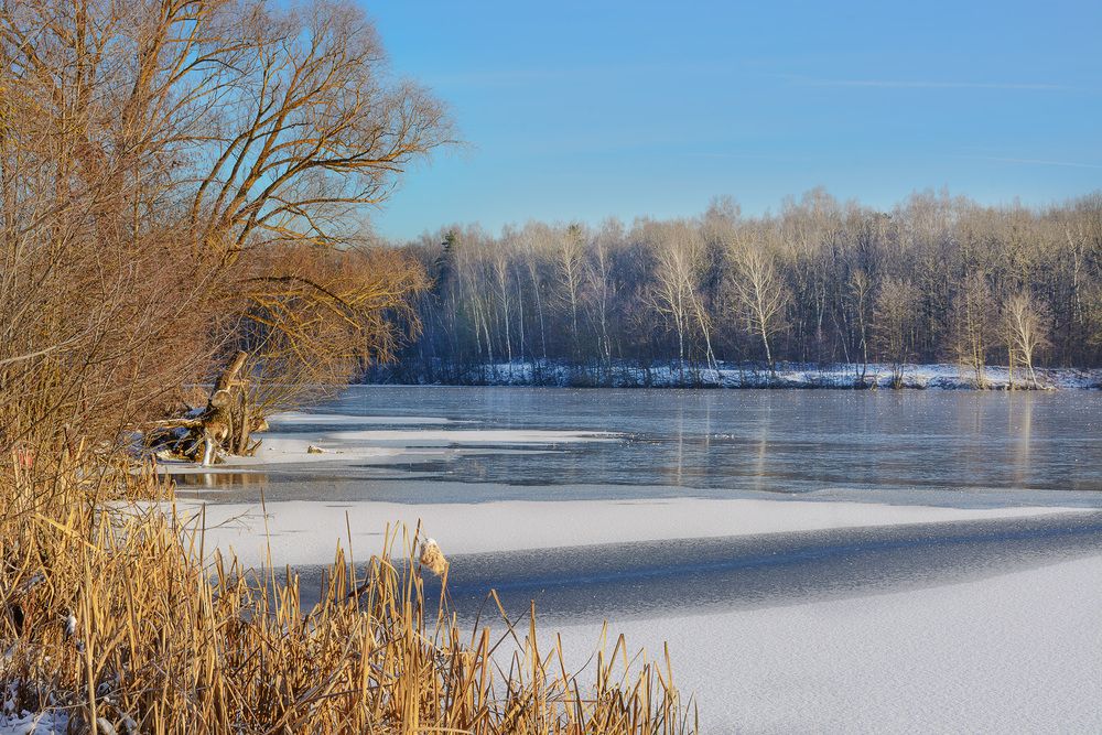 Застывающая речка