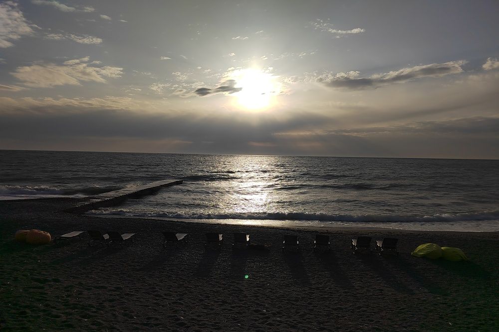 Сухум,  море  вечером