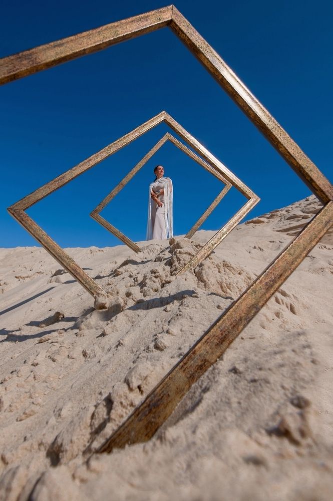 Photograph by Alexandre Dpari