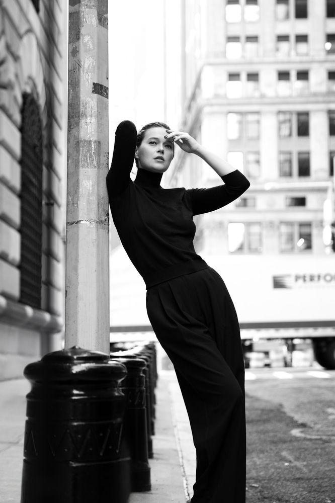 The harmony of soft curves and rigid urban lines.