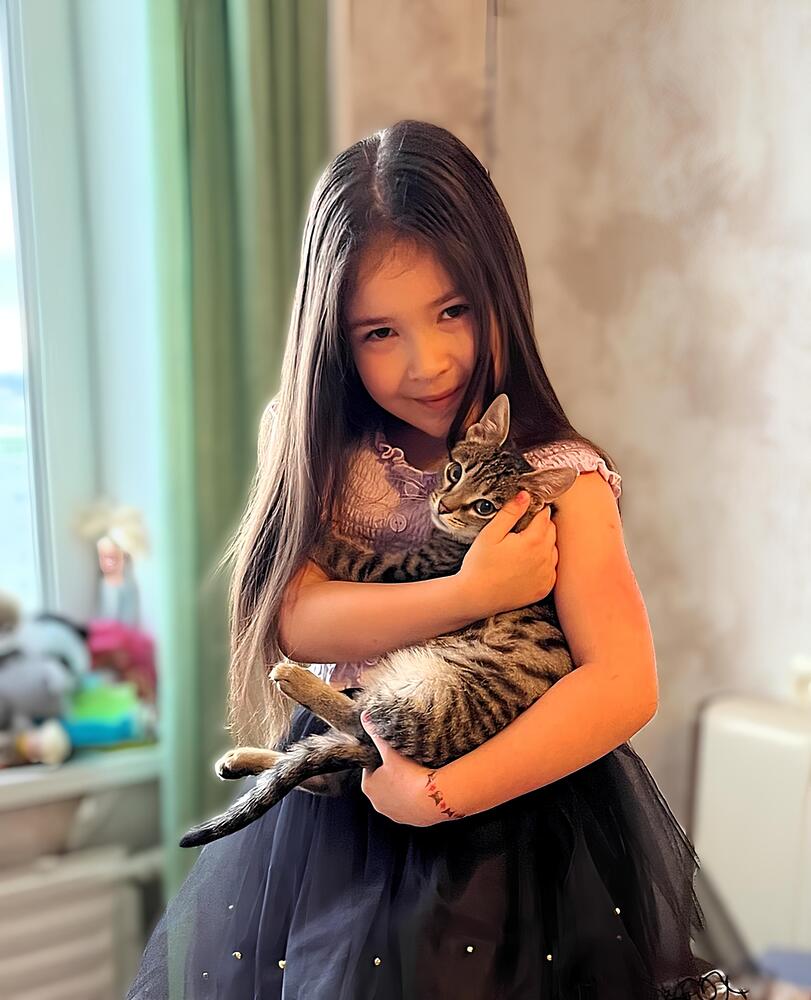 С любимым котенком