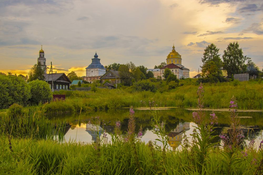 На закате