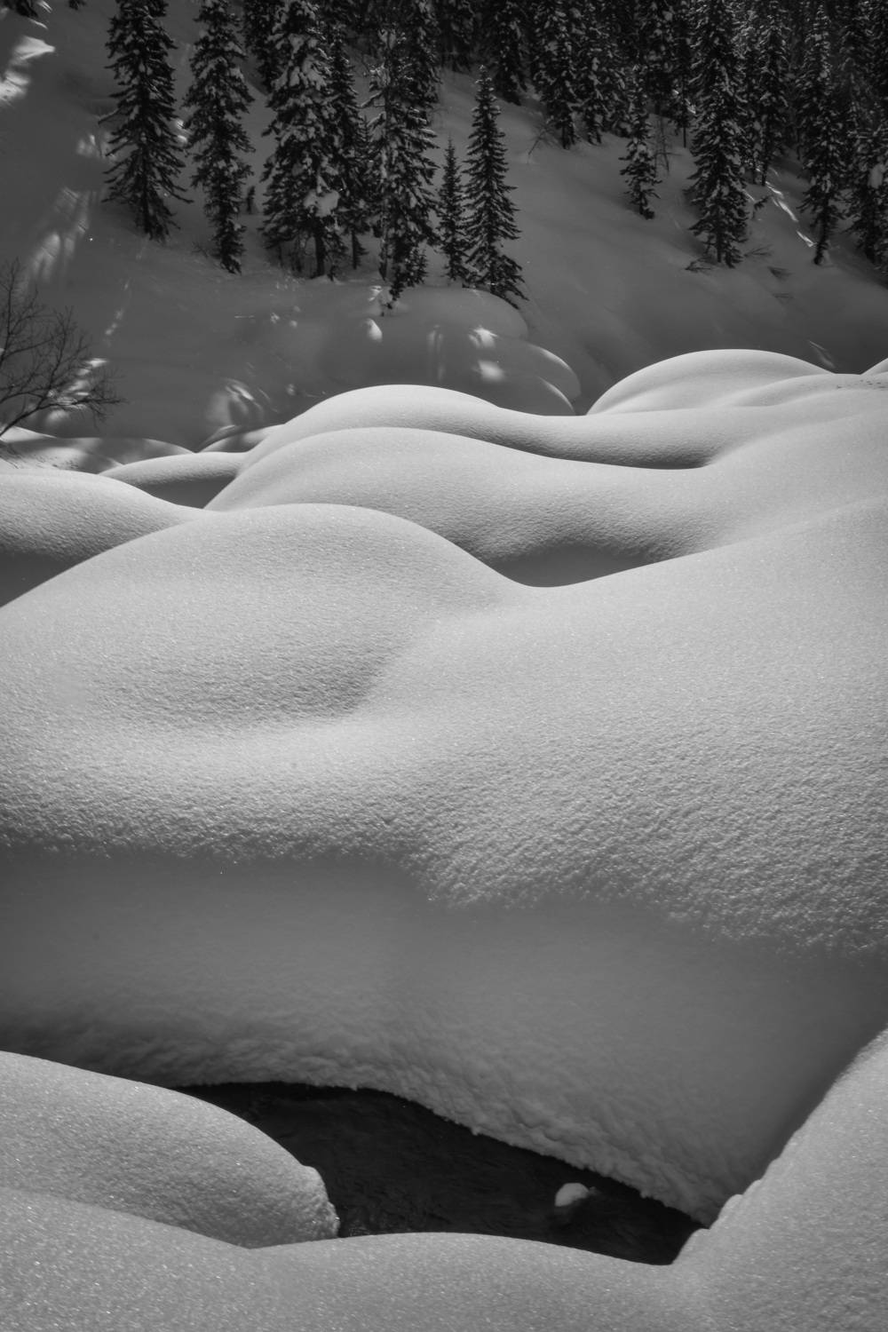 Сугробы волнами