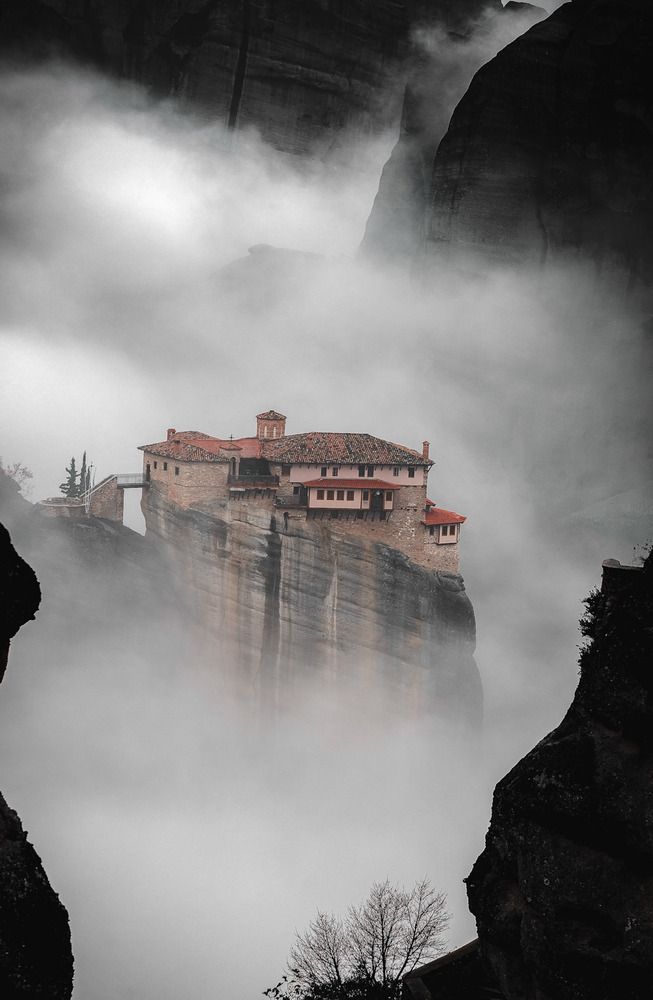 Photograph by Nikos Leonov