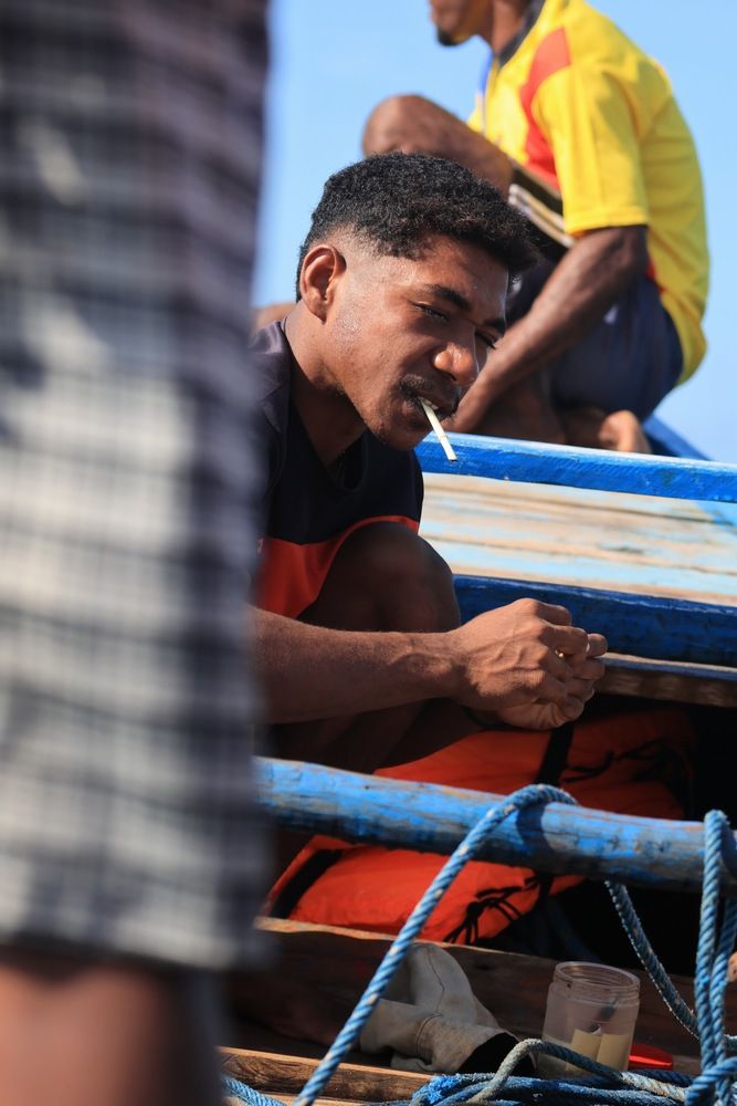 Young seafarers pause