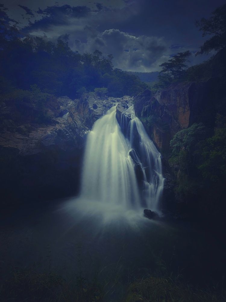 Photograph by Maliyadewa Wadupola