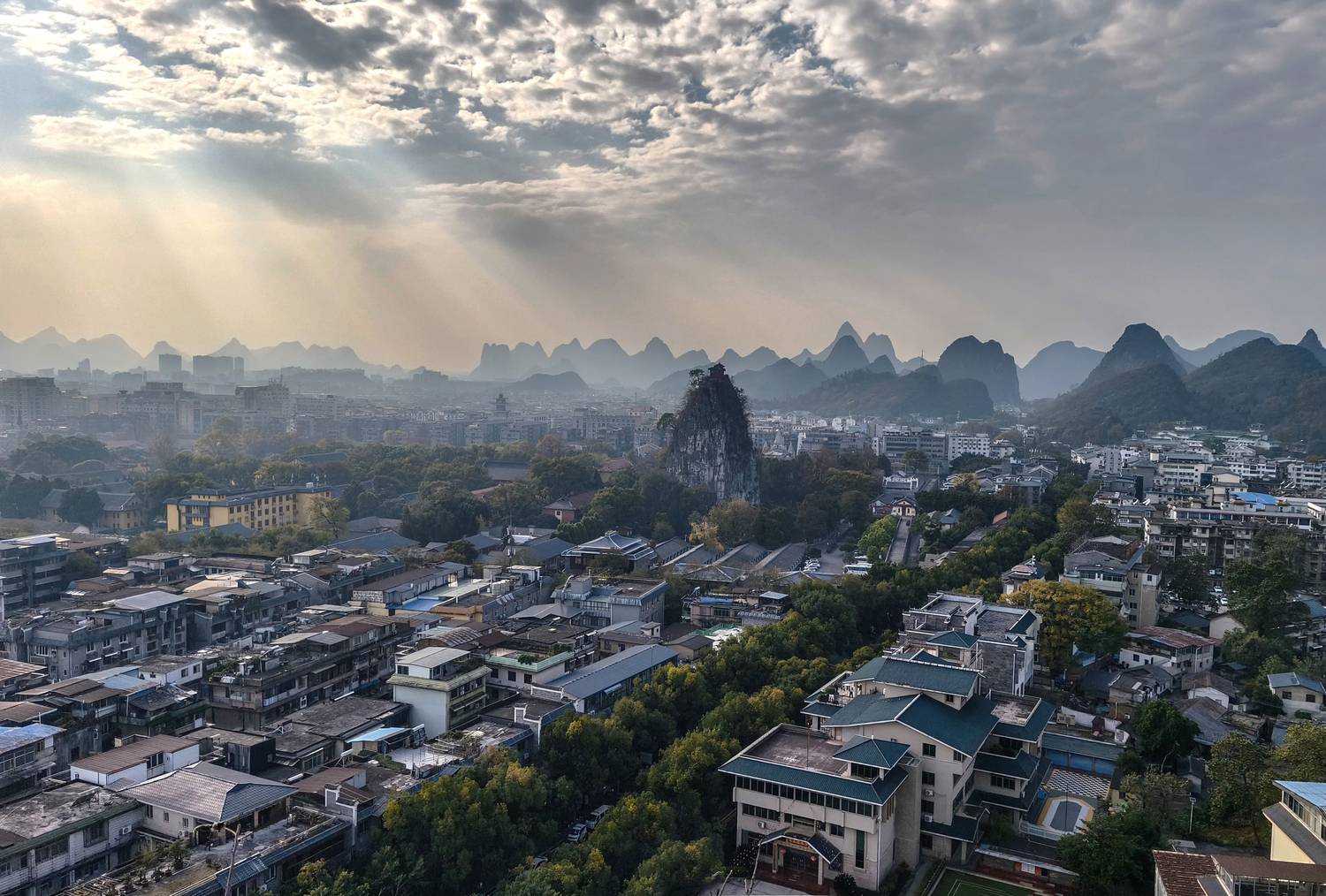 Гуйлинь с высоты. Гуйлинь с высоты.