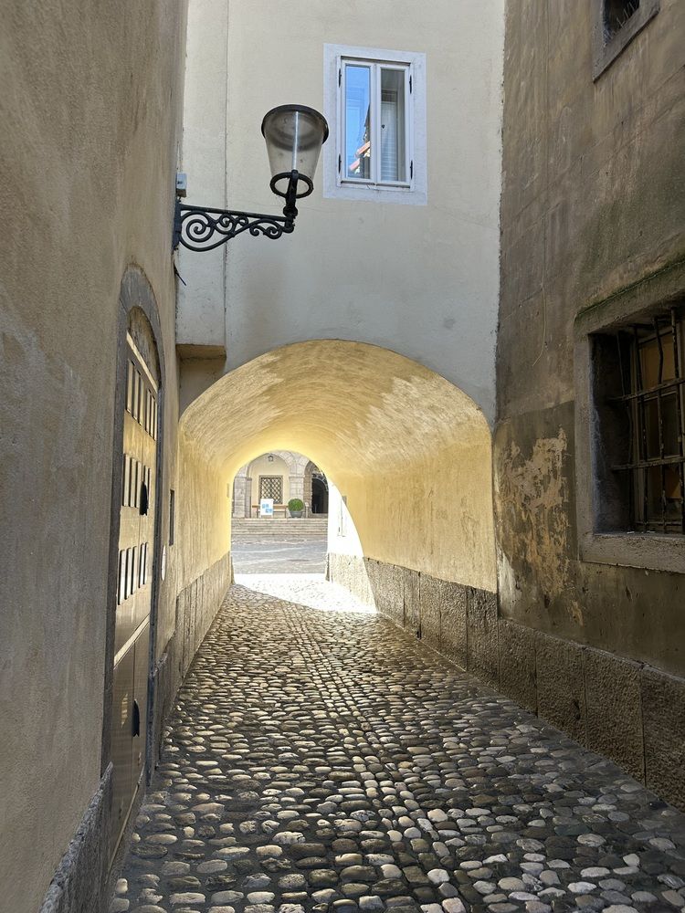Photograph by Elena Pozdorovkina