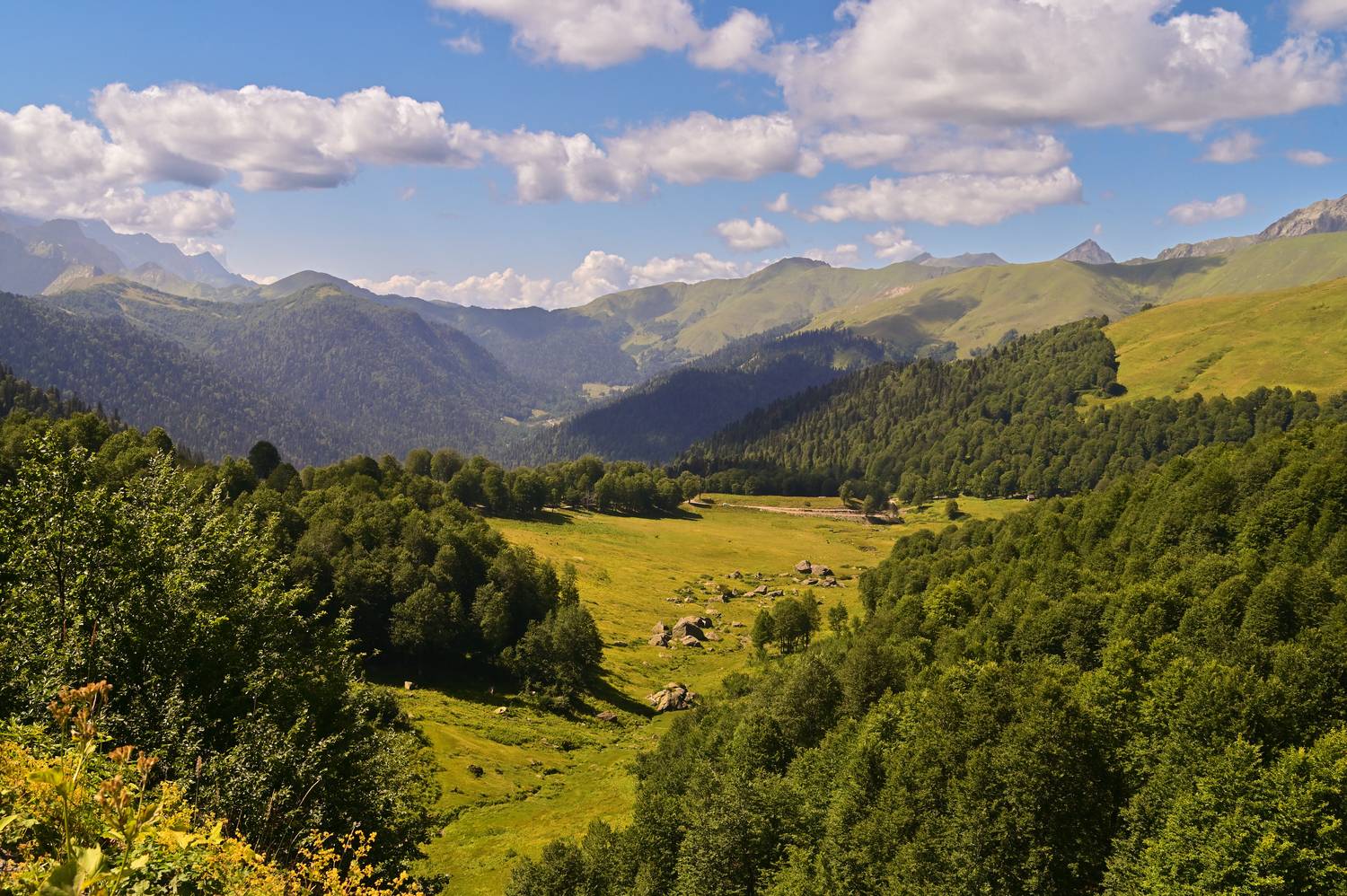 Горная долина Горная долина