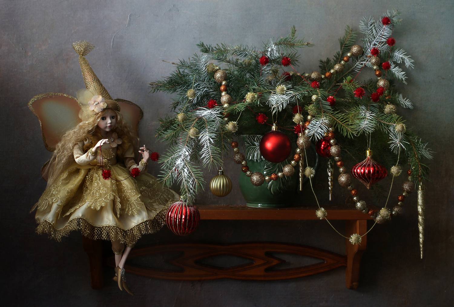 Новогодняя полка