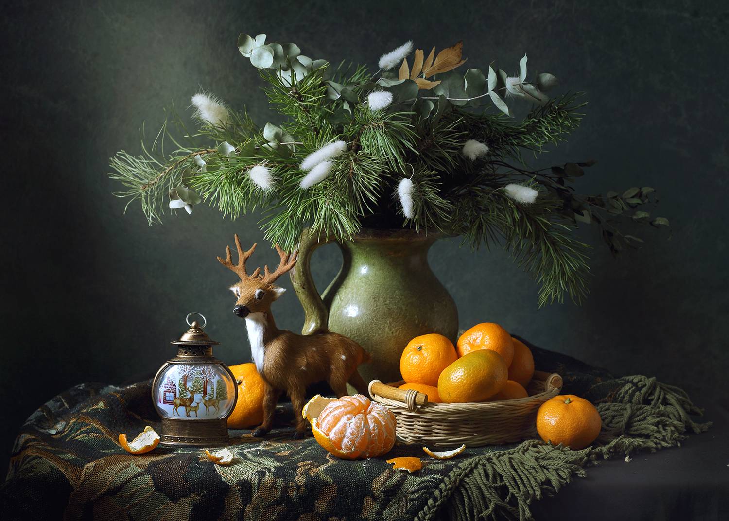 Зимний букет и мандарины