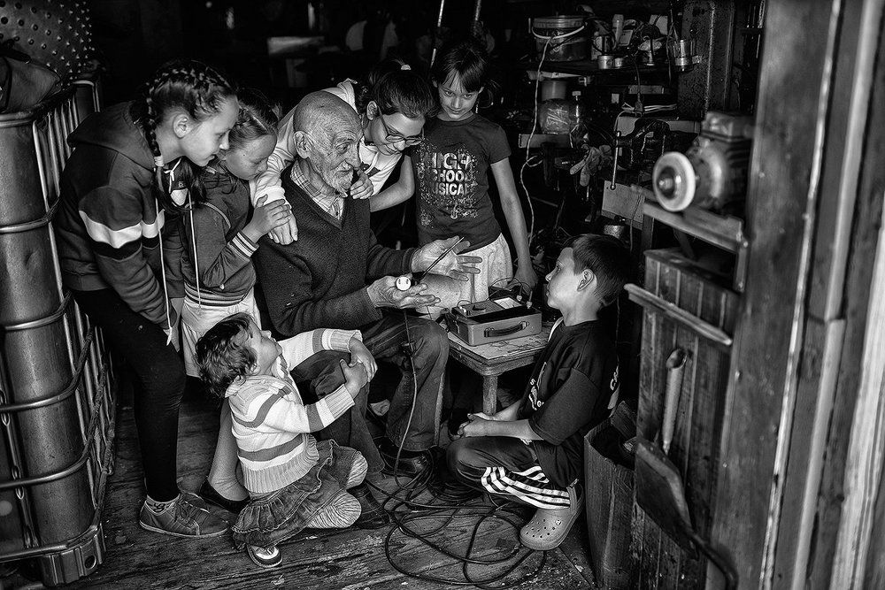 Связь поколений