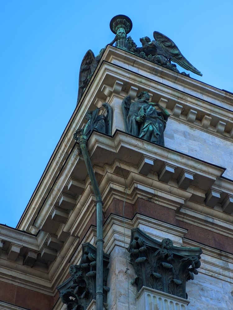 Photograph by Alexandr Gorelenkov