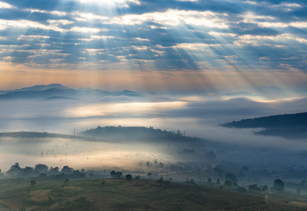 Morning Beneath the Rays of Light
