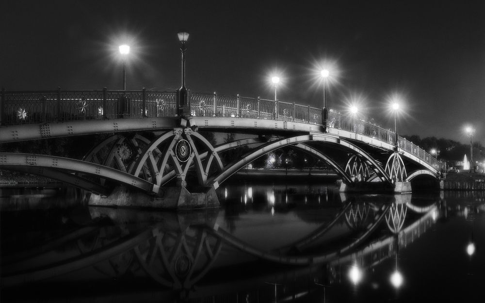 мостик в Царицыно