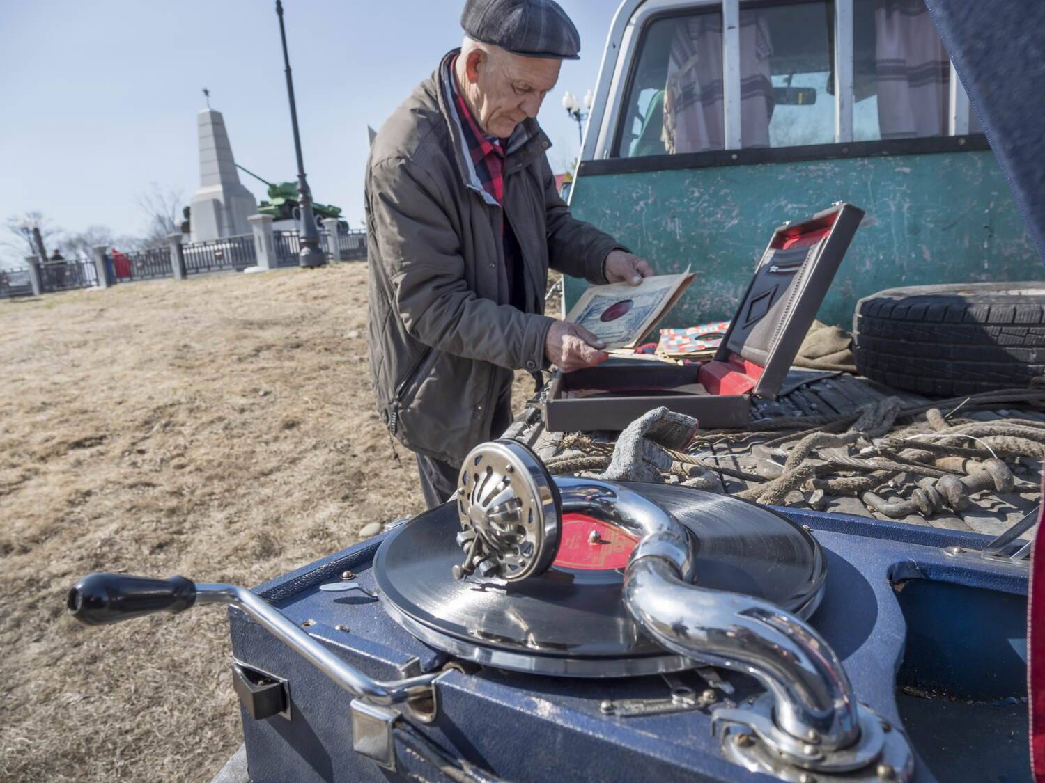 Каждый год 9-го мая.