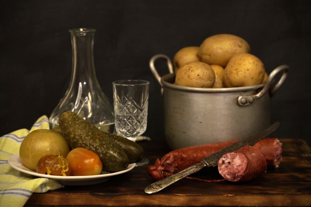 Натюрморт с краковской колбасой (Still life with Krakow sausage)