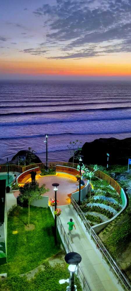 Youth Circle (El círculo de la Juventud)