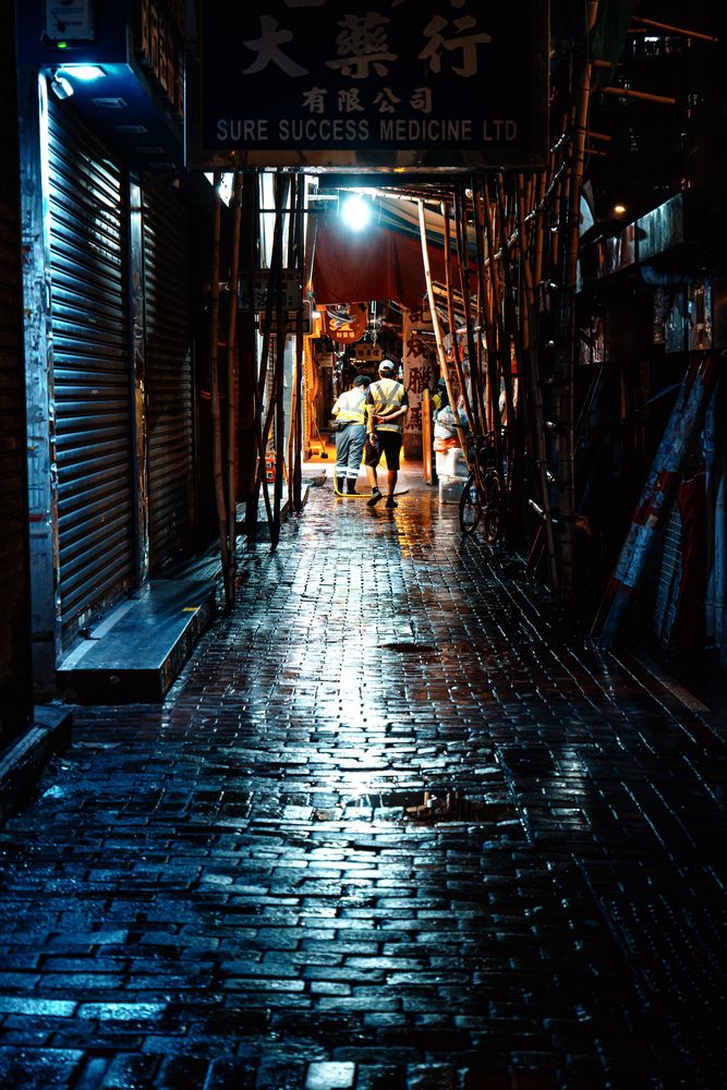 Photograph by KAWABATA Tomoji