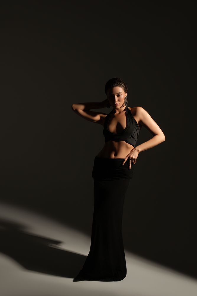 lady in black
