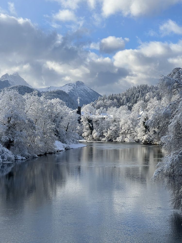 В зимнем одеянии,Lech river