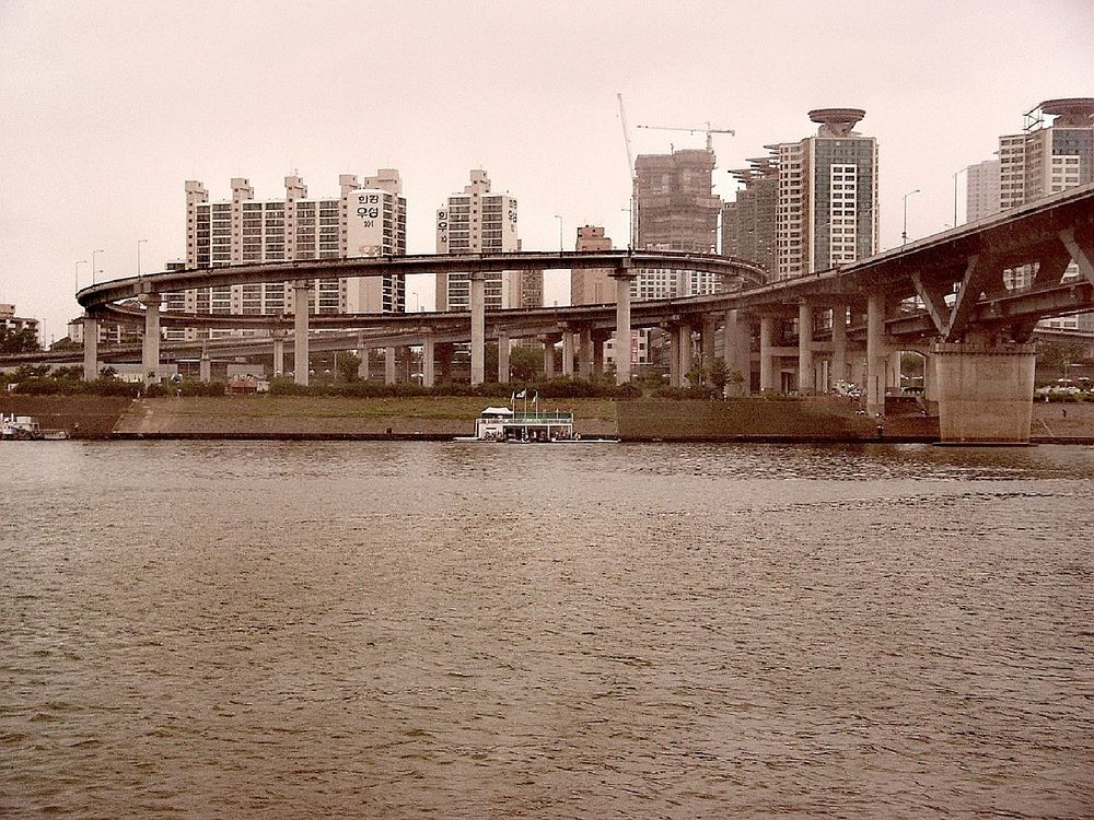 Photograph by Hvabek Kim