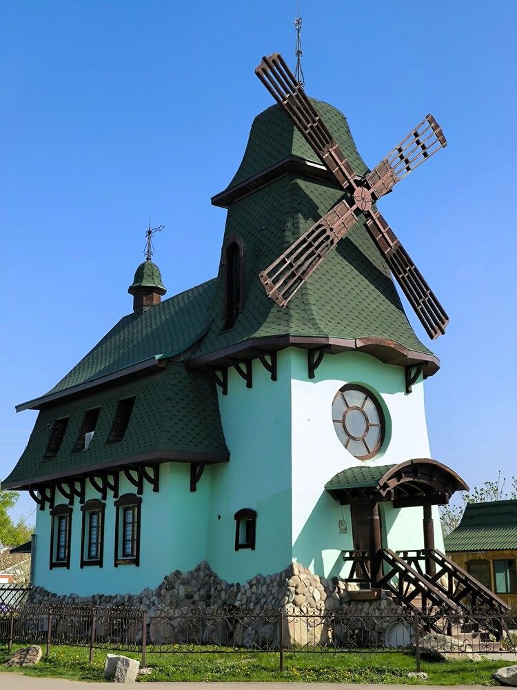 Старая мельница на курорте Белокуриха
