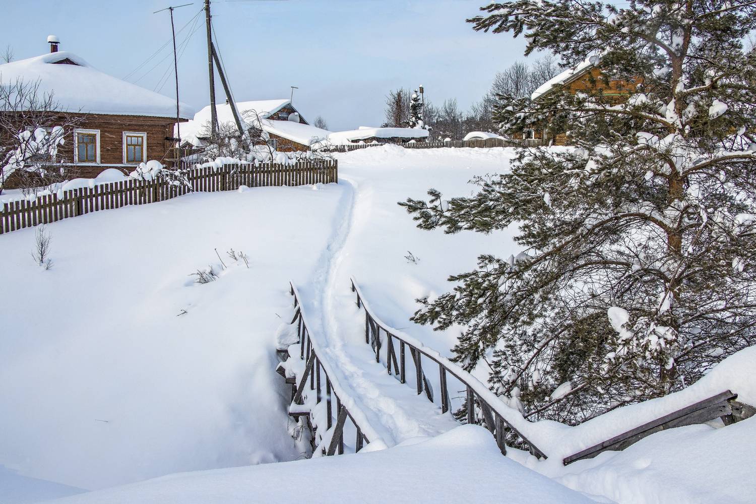 Деревянный мостик